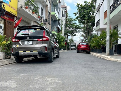 Gấp lắm nhà hẻm 106 trần thị trọng 84m2 ngang 5.2m 4 lầu view góc gần chợ 9.x tỷ. 0