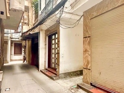Tôi cần bán nhà ngõ 79, phố 8/3,lô góc, ngõ thông, 32.1m2, 5tầng, mt4.1m giá 6.2 tỷ 1