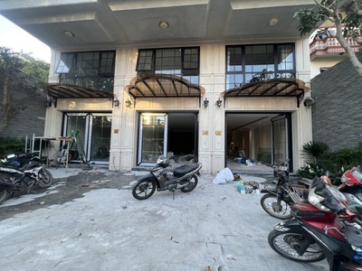 Nhà đẹp mặt phố đàm quang trung - long biên - vỉa hè rộng - kinh doanh bất chấp - full nội thất xịn 1