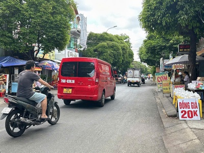 Gấp lắm nhà hẻm 106 trần thị trọng 84m2 ngang 5.2m 4 lầu view góc gần chợ 9.x tỷ. 1