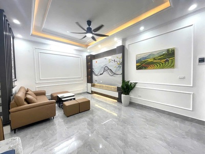 Bán nhà khương đình - 5 tầng ở ngay - tặng full nội thất giá chỉ: 7.8 tỷ - 55m sử dụng - sđcc 1