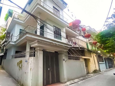 Bán nhà bồ đề long biên vị trí trung tâm lô góc ngõ oto tránh rộng 96m, mặt tiền: 7m 17 tỷ 1