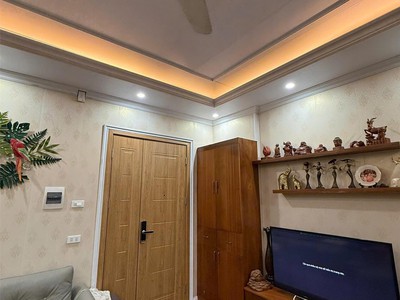 Siêu hot  chung cư ngô thì nhậm full nội thất, 81m2, 2pn, pháp lý chuẩn, hướng bc đông nam 2