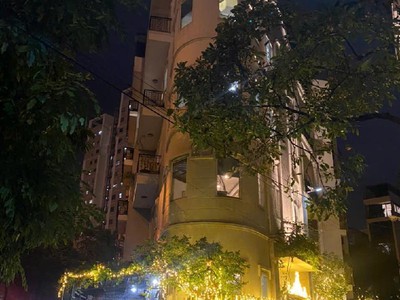 Bán nhà riêng tại lạc long quân, tây hồ, lô góc hàm cá mập đẹp. dt 72m2, đường ô tô tránh đỗ 0