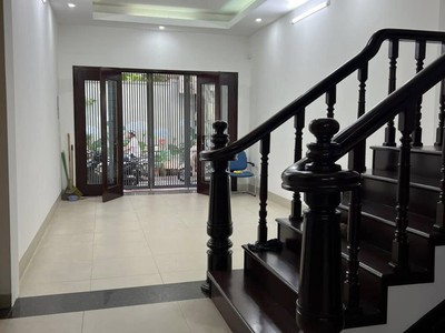 Cần bán nhà thanh xuân, gần phố phân lô oto tránh kinh doanh, văn phòng dt63m2, 19.x tỷ 1