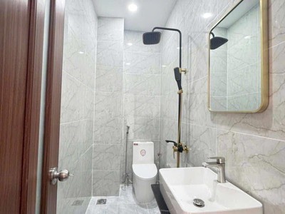 Siêu phẩm nhà 3 lầu sang - xịn - mịn thiết kế hiện đại, cách đường lò lu chỉ 50m. 2