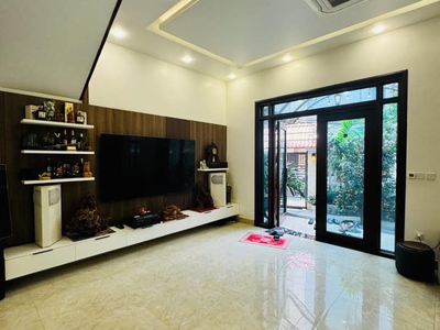 Siêu phẩm ngọc thụy long biên - 4 thoáng - gara ô tô - biệt thự sân vườn - hàng xóm khai sơn - 25 tỷ 2