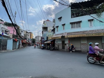 Nhà mặt tiền phan văn trị quận bình thạnh phường 12. 0