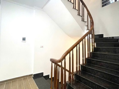 Bán nhà khương đình - 5 tầng ở ngay - tặng full nội thất giá chỉ: 7.8 tỷ - 55m sử dụng - sđcc 4