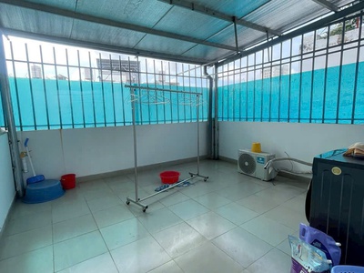Diện tích chuẩn 40m2- cách 5m đến hẻm xe tải hoàng hoa thám, p7 -  4 x 10m  - trệt 2 lầu sân thượng 2