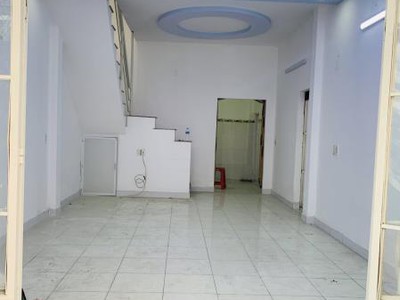 Bán nhà 2 tầng, sát mặt tiền, hoàn công đủ, ngay phùng chí kiên, tân quý, tân phú 1