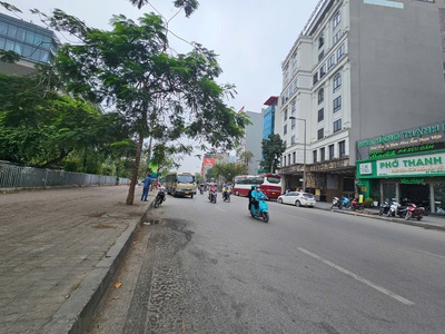Bán nhà mặt phố nhổn giá 26 tỷ 2