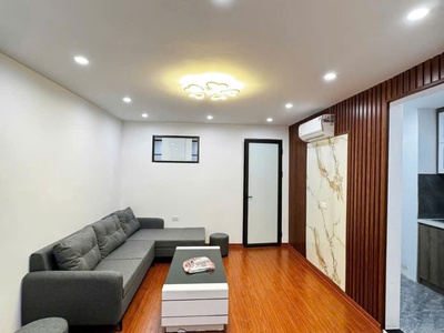 Bán căn hộ tập thể 8/3 diện tích 52m, tầng 2, sổ đỏ chính chủ, ô tô đỗ chân cầu thang. 0