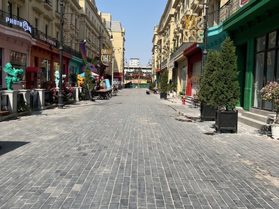 Cho thuê tầng 1   tầng 2 căn liền kề thuộc phố đi bộ canaby   khu rue de charm- ngõ 214 nguyễn xiển. 0