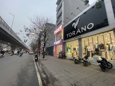 Mặt phố nguyễn văn cừ 90m2 mặt tiền rộng 8.2m - lô góc - vỉa hè rộng 0