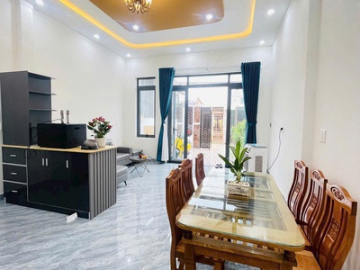 Nhà mới, đẹp ngay chợ thanh hoá, 3pn, sổ riêng, đất hồng, chỉ 2tỷ390 2