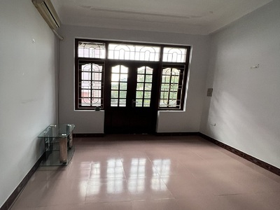 Cho thuê nhà ngõ 2 phố Hoàng Sâm, Diện tích 45m2 x 5 tầng đường rộng để ô tô, xe máy 6
