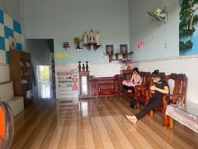 Cả nhà em sang mỹ định cư nên cần bán gấp vườn sầu riêng hiện có 300 cây và nhà trên đất đã có điện 4