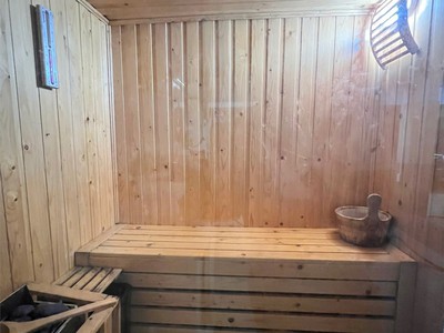 Cho thuê biệt thự quận 2 đẹp, hầm 4 tầng, phù hợp ở, vp công ty,... 2