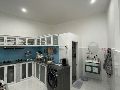 Bán nhà phường ngọc hiệp gần cầu hộ phương sài dt 50,4m2 giá: 2 tỷ 650 triệu  lh e bích 1