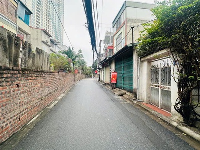 Thửa đất đẹp- ngõ thẳng tắp- oto qua nhà ngọc thụy- long biên 51/70 m2,mặt tiền  6.1m, 6.5 tỷ. 4