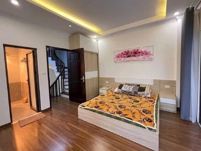 Nhà mới ô tô đôc cửa nội thất nhập ngọc lâm-long biên  36m2,x  5 tầng,8 tỷ. 2