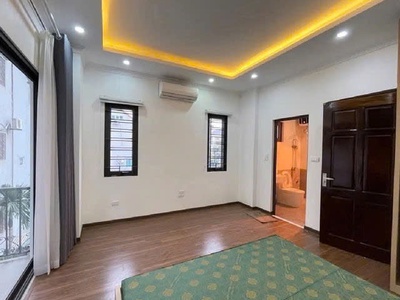 Nhà mới ô tô đôc cửa nội thất nhập ngọc lâm-long biên  36m2,x  5 tầng,8 tỷ. 4