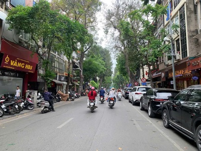 Bán lô góc 2 mặt tiền phố hàng muối  hoàn kiếm hà nội,nhà 4 tầng, diện tích 92m, mặt tiền 6m, tài 0
