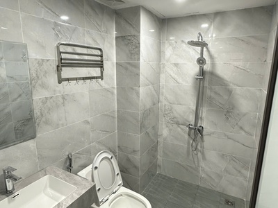 Bán nhà thanh am - long biên  dt 40m2 x 5 tầng x mt 4,3m  nở hậu, , ôtô đỗ cổng, tiện ích xung quanh 3