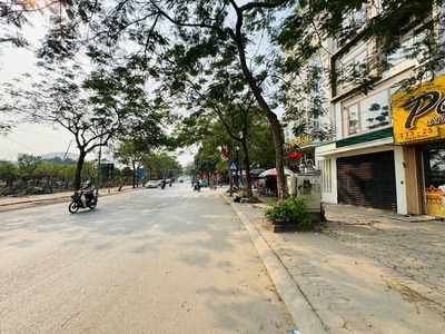 Bán 100m2 Nhà 5 tầng mặt phố Phúc Lợi Vị trí Kim Cương - Đầu phố phù hợp cho thuê văn phòng, công 3