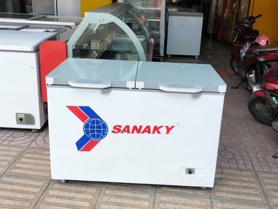 Tủ đông hiệu sanaky dung tích 360L mặt kính cường lực mới 90 1