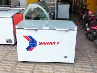 Tủ đông hiệu sanaky dung tích 360L mặt kính cường lực mới 90 0