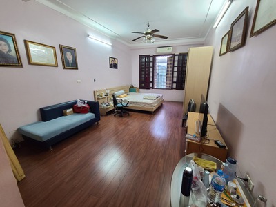 Lý Nam Đế 110M2 5 Tầng 1 Hầm 54 Tỷ Ô TÔ Tránh Đỗ 1 Nhà ra phố Móng 9 Tầng 1