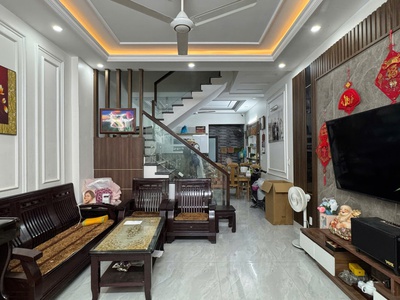 Bán nhà 50mx 4 tầng đường Khúc Thừa Dụ.Giá rẻ 6