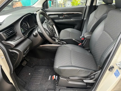 Suzuki XL7 Hybrid   Mạnh mẽ, tiết kiệm, đậm chất SUV 5