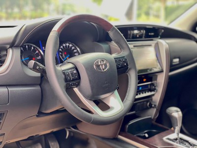 Bán xe Toyota Fortuner 2.7V 4x2 AT 2020, màu nâu. 6