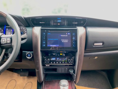 Bán xe Toyota Fortuner 2.7V 4x2 AT 2020, màu nâu. 7