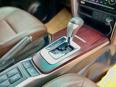 Bán xe Toyota Fortuner 2.7V 4x2 AT 2020, màu nâu. 9