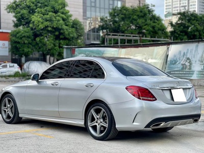 Bán xe Mercedes C300 AMG 2016, màu bạc. 3