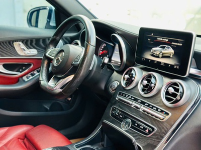 Bán xe Mercedes C300 AMG 2016, màu bạc. 5