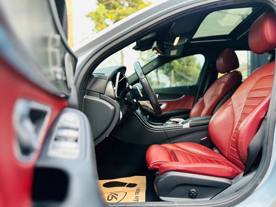 Bán xe Mercedes C300 AMG 2016, màu bạc. 6