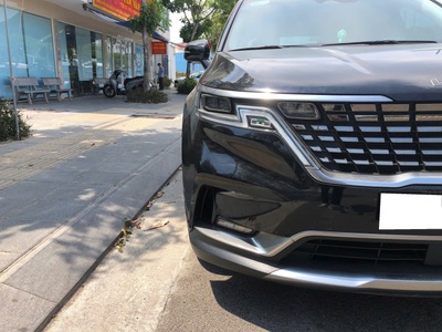Bán xe Kia Carnival 2.2D Signature 2023, máy dầu, màu đen. 5