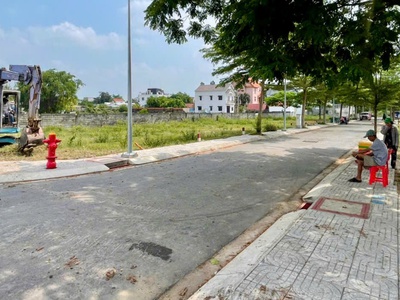 Nền đất đẹp thuộc Khu dân cư Tân Phú Trung   Huyện Củ Chi. 84,5m   ngang 5x18 , giá chỉ 2 tỷ 195. 4