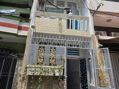Nhà quận 5- hẻm xh 5m tới nhà,sát mặt tiền nguyễn văn cừ 4tầng 5pn, xíu 5tỷ 0