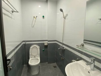 Cực hot  chỉ 5 tỷ sở hữu ngay nhà mới tinh 40m x 5t, ô tô đỗ cửa, 2 thoáng trước sau, kim chung - 3