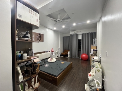 Cần bán gấp nhà đẹp thịnh quang 46m2 , 5 tầng , 4 ngủ , 8,5 tỷ 1