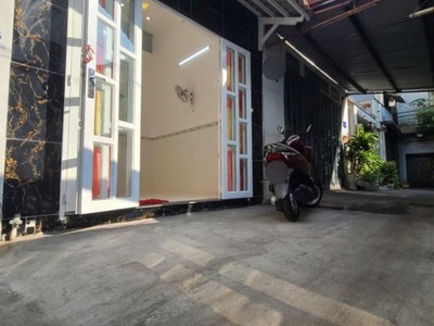 Bán nhà mới tinh, hxh, 2 tầng, ngay sát trường chinh, tân thới nhất, q12 1