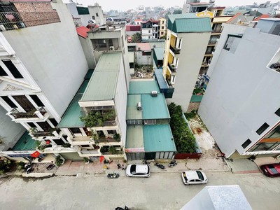 Bán gấp mảnh nhà phân lô tuyệt đẹp đường 32, cạnh chung cư newcity, kinh doanh đỉnh 1