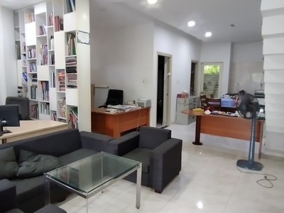 Nhà Đẹp 3 Tầng, Góc 3 Mặt Tiền, 84m2 Sổ Hồng, Liên Phường, Gần Global City, q.9 6