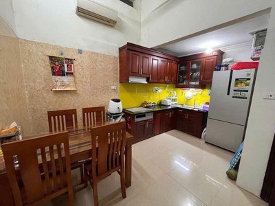 Siêu phẩm cầu giấy , trung tâm quận, nhà dân xây,  diện tích 40m giá chỉ 8.6 tỷ 0